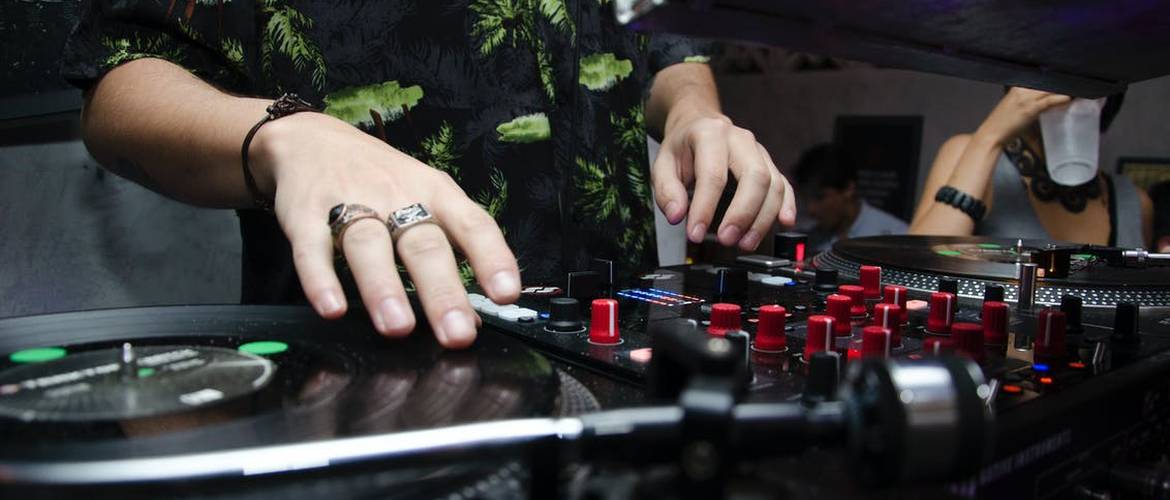 Il livello sonoro della musica all'aperto.